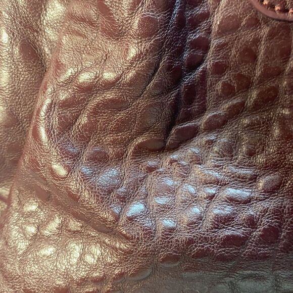 Jewel by Thirtyone Pebbled chocolate Handbag - Picture 7 of 9